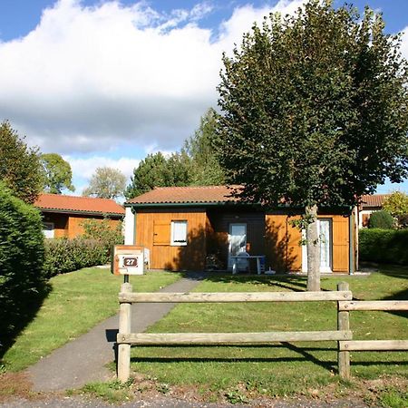 Gite Avec Cheminee, Terrasse Et Wifi - Animaux Acceptes - Fr-1-496-163 Usson-en-Forez エクステリア 写真